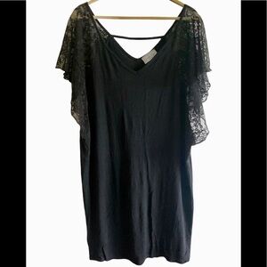 Jordan Taylor - Lace sleeve longline T shirt